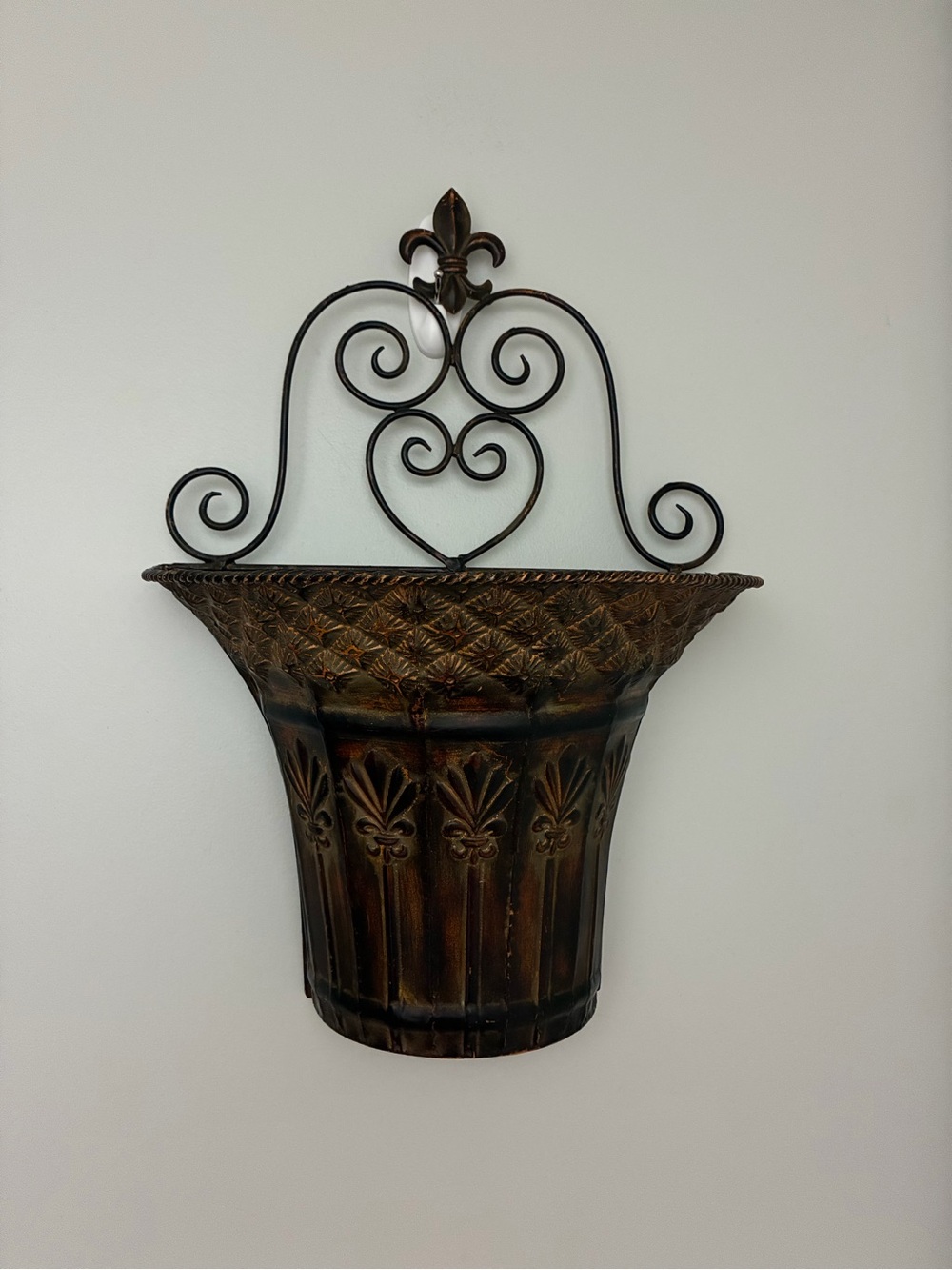 Source Unknown Bronze-Tone Fleur-de-Lis Wall Vase